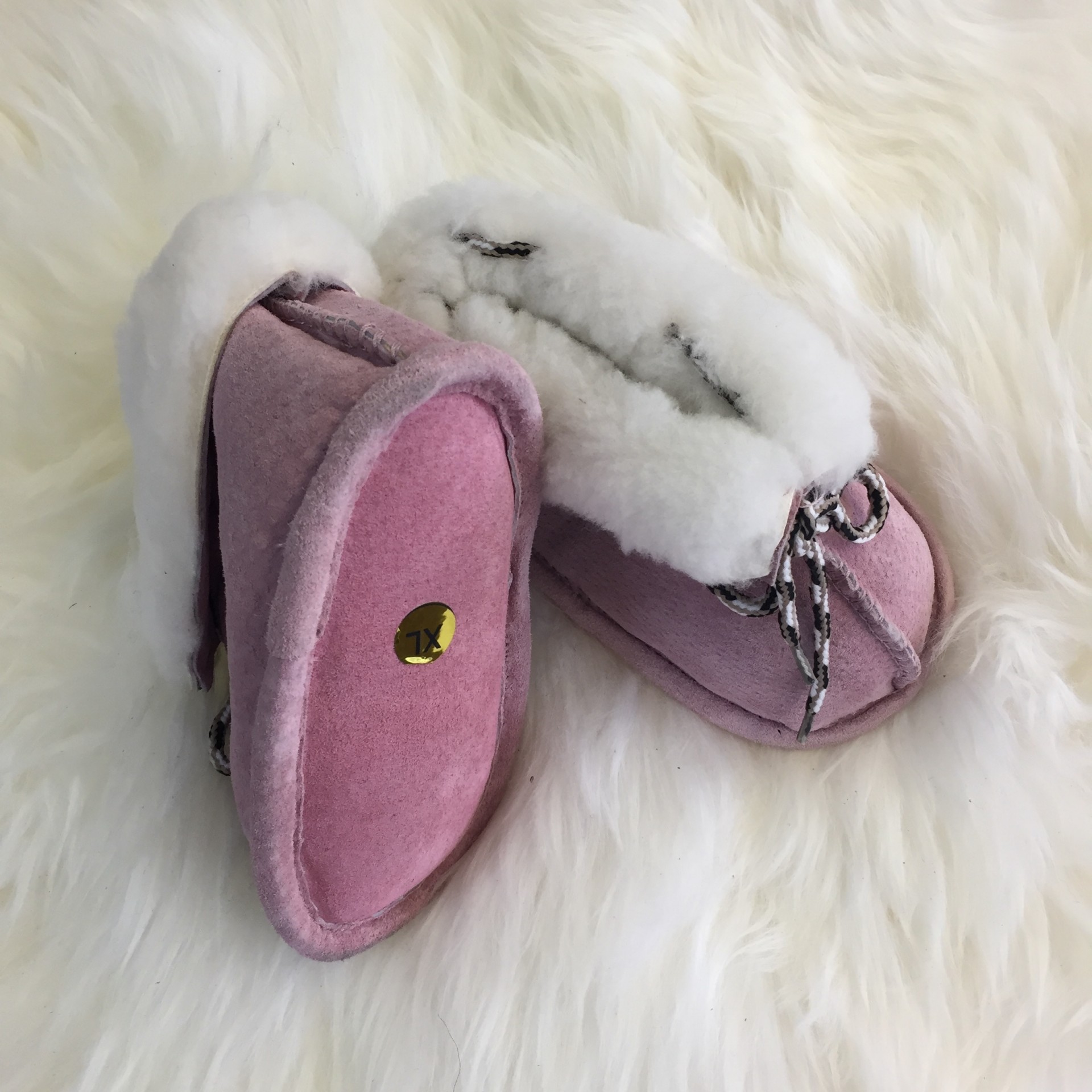 Sheepskin Baby Booties – Pink – Alpha Sheep Skin